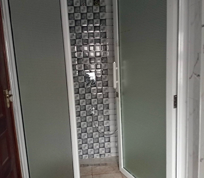 Framed Shower cub 4